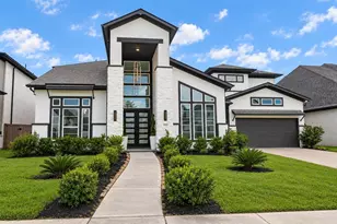 10014 Oakwood Trl, Missouri City, TX 77459 - Photo 1