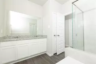 2906 Briggs Dr, Conroe, TX 77301 - Photo 10