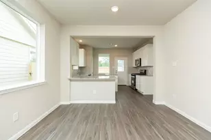 2906 Briggs Dr, Conroe, TX 77301 - Photo 4