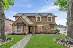 110 Shadow Wood Dr, Sugar Land, TX 77498 - Photo 2
