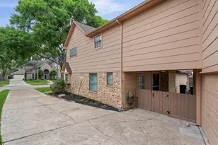 110 Shadow Wood Dr, Sugar Land, TX 77498 - Photo 6