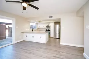 10492 Hammerly Blvd, Houston, TX 77043 - Photo 12