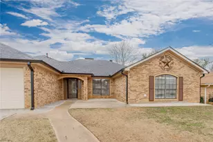 1909 Castlegate Dr, Henderson, TX 75654 - Photo 2