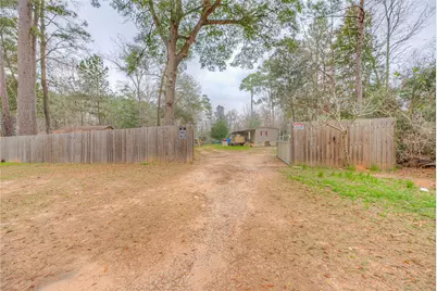 713 Garrett Road, Livingston, TX 77351 - Photo 2