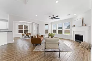 12126 Guadalupe Trail Ln, Humble, TX 77346 - Photo 2