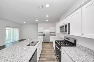 10309 Costa Ter Dr, Rosharon, TX 77583 - Photo 12