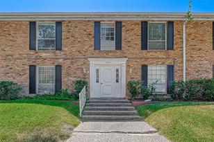 5863 Inwood Dr, Houston, TX 77057 - Photo 1