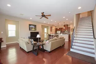2214 Radcliffe St, Houston, TX 77007 - Photo 2