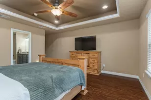 137 Silverbell Cir, Lake Jackson, TX 77566 - Photo 28