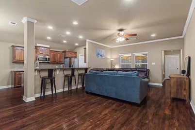 137 Silverbell Circle, Lake Jackson, TX 77566 - Photo 10