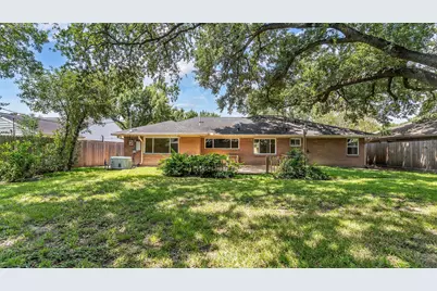 4417 Willowbend Boulevard, Houston, TX 77035 - Photo 32