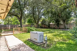 4417 Willowbend Blvd, Houston, TX 77035 - Photo 30