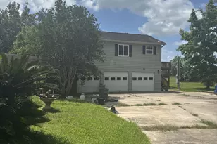 5324 Aurora Dr S, Alvin, TX 77511 - Photo 2