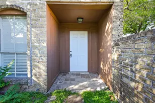 8646 Maplecrest Dr, Houston, TX 77099 - Photo 4