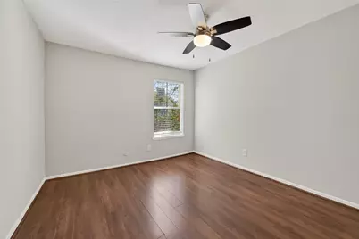 8646 Maplecrest Drive, Houston, TX 77099 - Photo 26