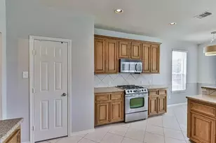 13002 Misty Bay Ln, Pearland, TX 77584 - Photo 12