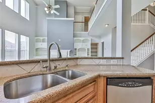13002 Misty Bay Ln, Pearland, TX 77584 - Photo 8