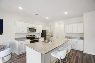 18640 Shauna Danielle Dr, New Caney, TX 77357 - Photo 2