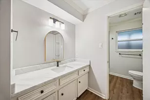 10818 Olympia Dr, Houston, TX 77042 - Photo 14