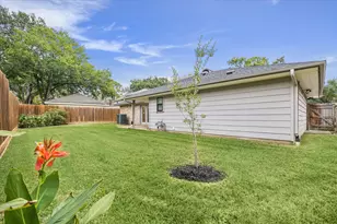 10818 Olympia Dr, Houston, TX 77042 - Photo 10