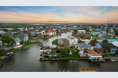 9 S Sandpiper Street, La Marque, TX 77568 - Photo 4