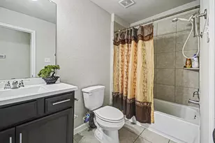 6523 Macroom Meadows Ln, Houston, TX 77048 - Photo 18