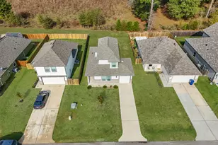 12998 Sorrento Bay Dr, Willis, TX 77318 - Photo 24