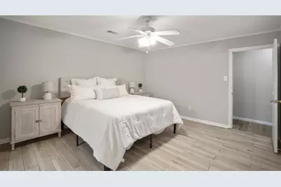 5918 Par Four Drive, Houston, TX 77088 - Photo 22