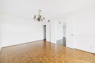 5001 Woodway Dr, Houston, TX 77056 - Photo 8