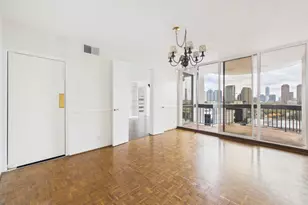 5001 Woodway Dr, Houston, TX 77056 - Photo 8