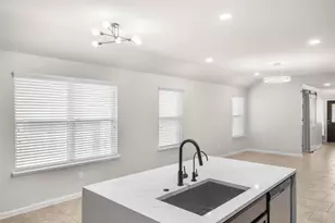 12112 City Trek Ln, Houston, TX 77047 - Photo 4