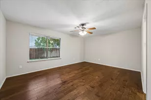 2138 Tower Bridge Rd, Pearland, TX 77581 - Photo 4