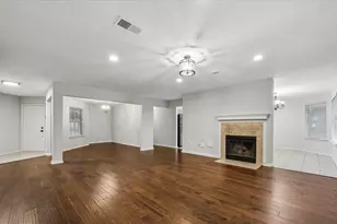 2138 Tower Bridge Rd, Pearland, TX 77581 - Photo 2