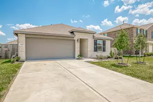 9822 Stoney Spg Ln, Baytown, TX 77521 - Photo 2