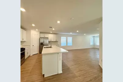 9822 Stoney Spring Lane, Baytown, TX 77521 - Photo 6