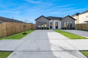 3909 Maggie St, Houston, TX 77051 - Photo 2