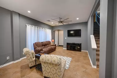 746 San Jacinto Circle, Baytown, TX 77521 - Photo 10