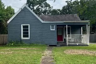 2312 Edgewood St, Liberty, TX 77575 - Photo 1