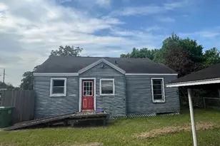 2312 Edgewood St, Liberty, TX 77575 - Photo 6