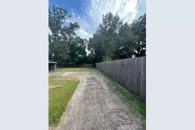 2312 Edgewood Street, Liberty, TX 77575 - Photo 18