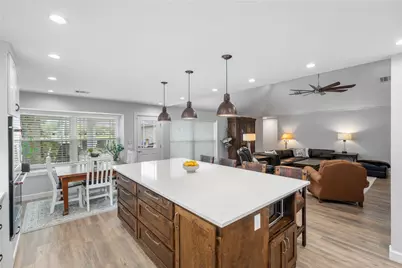 8006 Meadow Pond Drive, Missouri City, TX 77459 - Photo 10