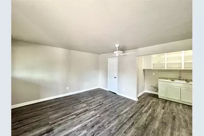 1756 W Main St Street #23, Houston, TX 77098 - Photo 8