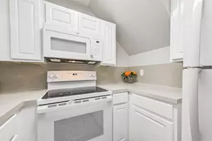 10811 Richmond Ave, Houston, TX 77042 - Photo 24