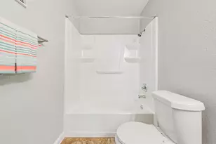 10811 Richmond Ave, Houston, TX 77042 - Photo 34