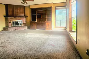 315 University St, Wharton, TX 77488 - Photo 8