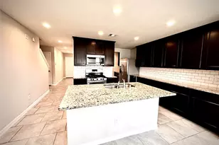 8210 Oakleaf Meadow Ct, Rosharon, TX 77583 - Photo 12