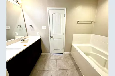 8210 Oakleaf Meadow Court, Rosharon, TX 77583 - Photo 20