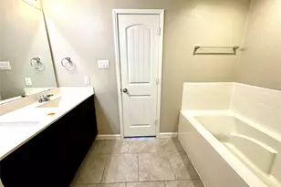 8210 Oakleaf Meadow Ct, Rosharon, TX 77583 - Photo 20