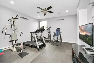 1611 Lynnview Drive, Houston, TX 77055 - Photo 34