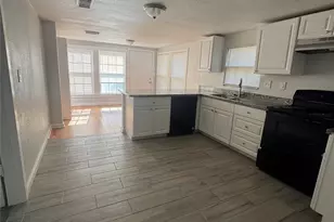 512 Rice St, Angleton, TX 77515 - Photo 4